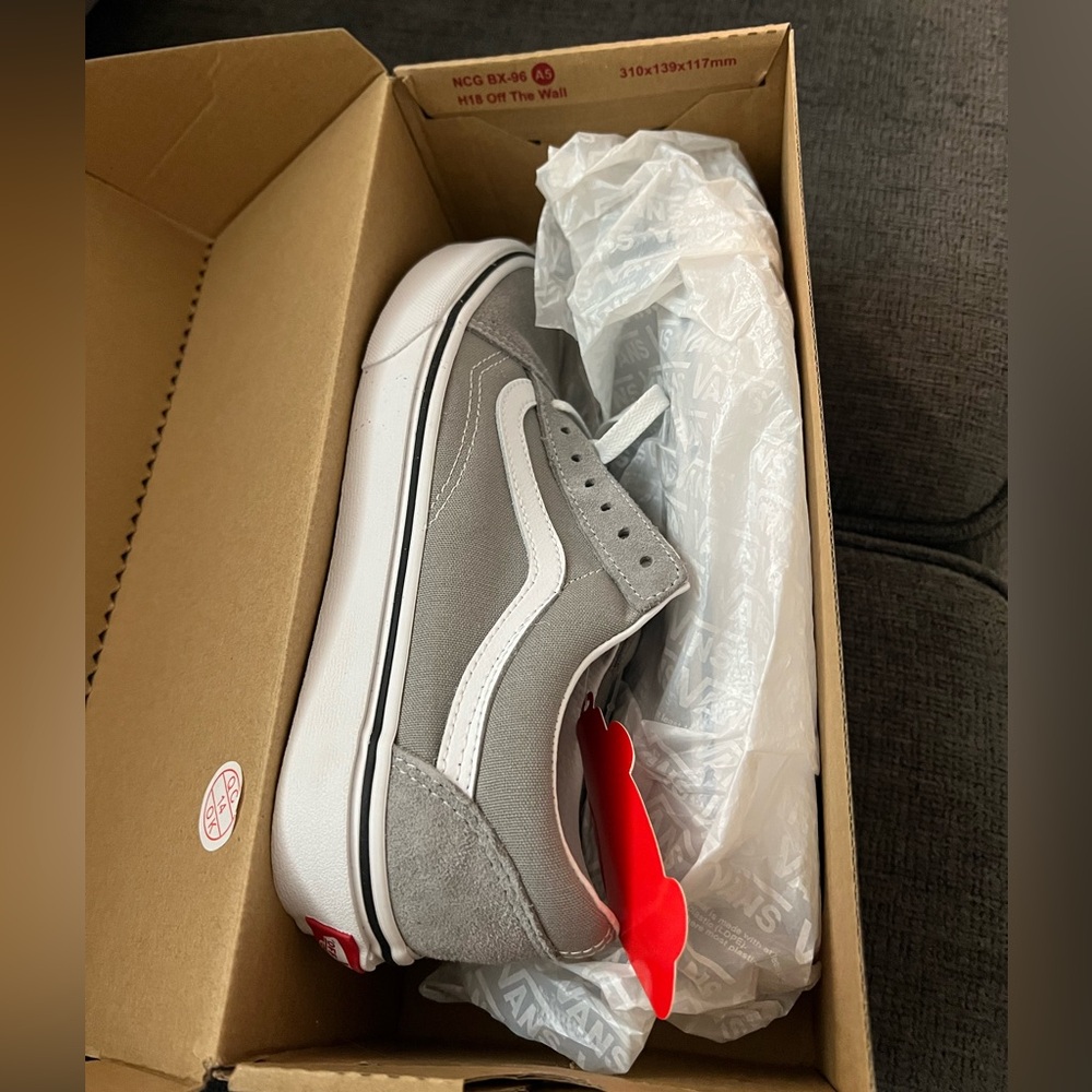 NWT gray old skool vans